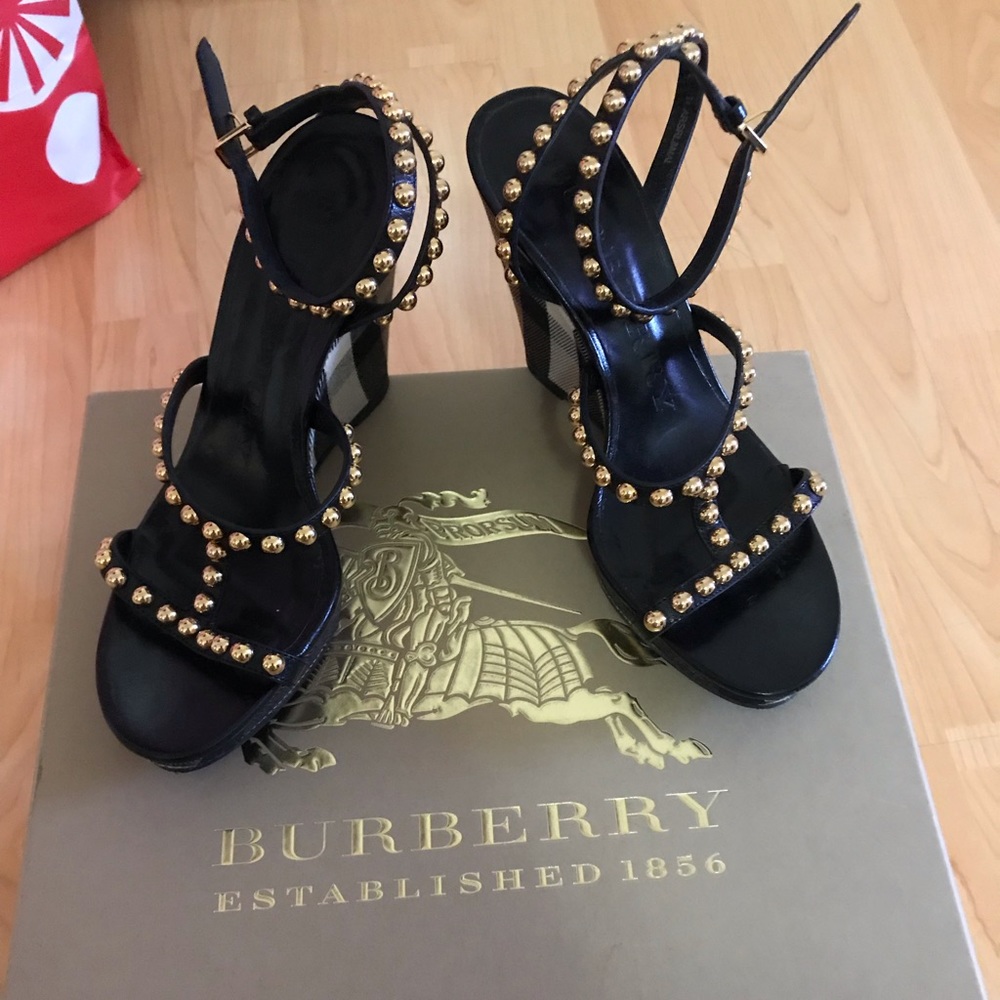 SOLD. Burberry sandals sz 37.5